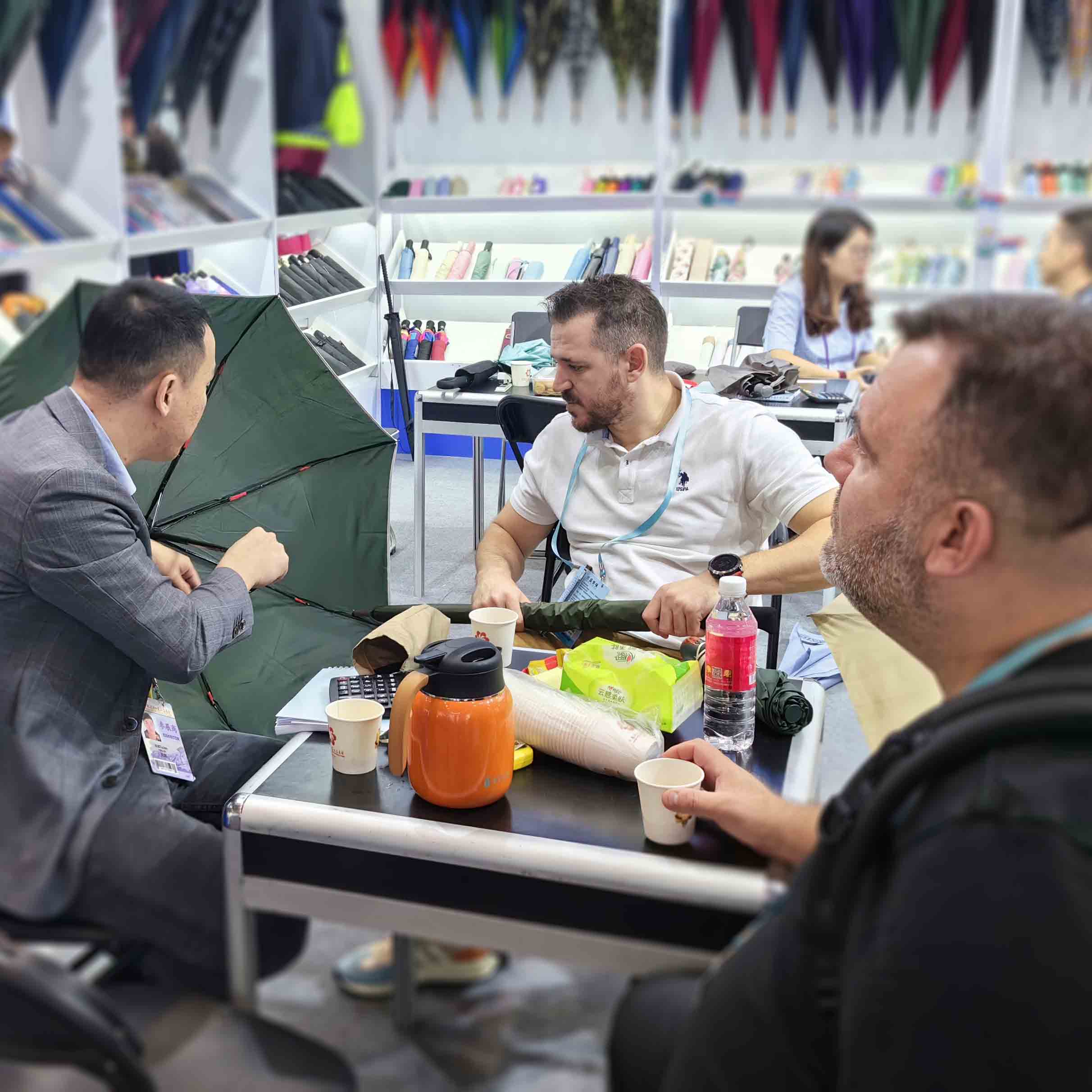 優(yōu)安納傘業(yè)：品牌出海展實(shí)力，多元拓展贏未來